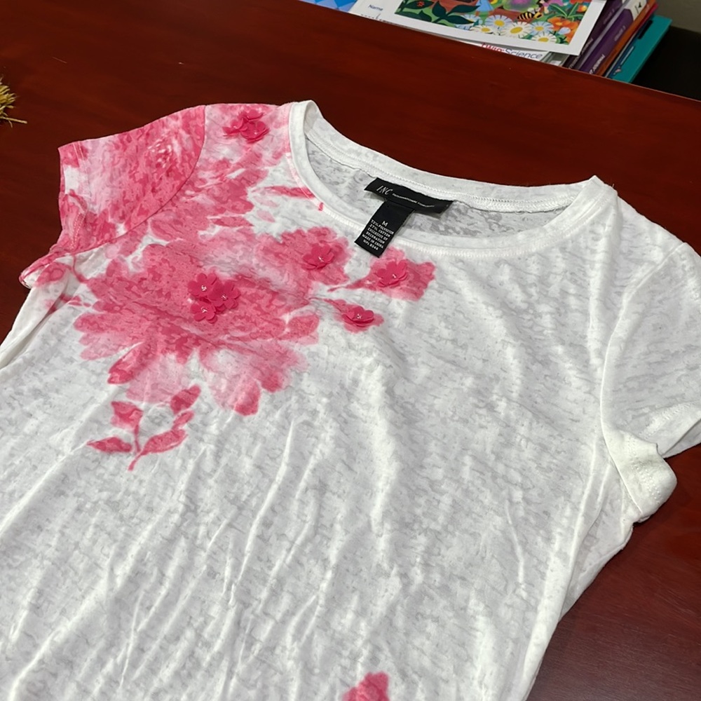 INC international concepts T-shirt barely worn - Picture 5 of 7